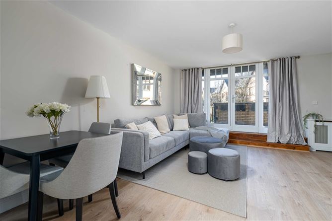 28 Woodbrook Hall, Castleknock, Dublin 15