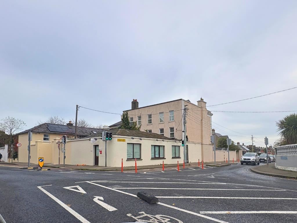 3 the Courtyard, Newtown Avenue, Blackrock, County Dublin