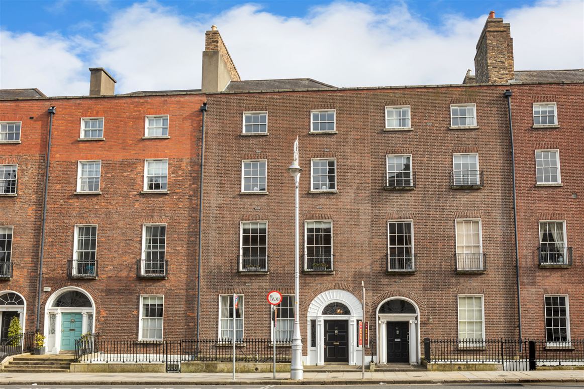 21 Dunloe Hall, 27 Merrion Street Upper, Dublin 2