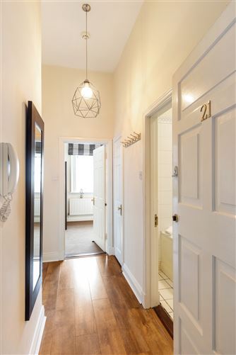21 Dunloe Hall, 27 Merrion Street Upper, Dublin 2
