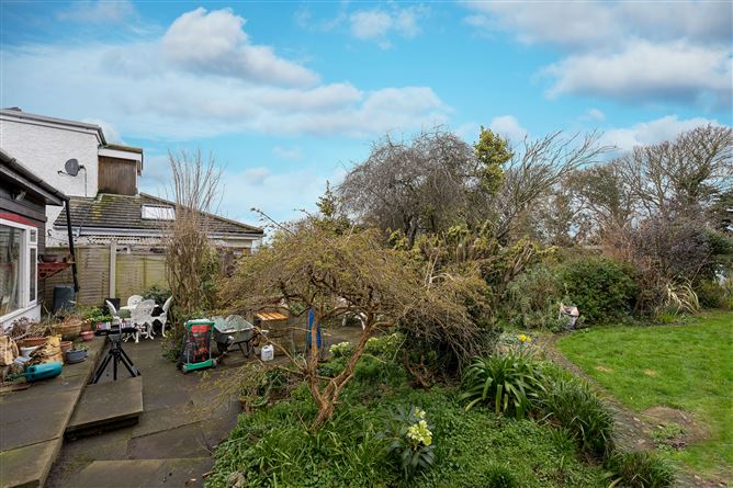 9 La Vista Avenue, Sutton, Dublin 13