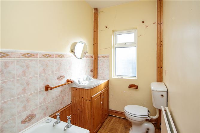 Bungalow on c. 34.28 hectares at Clohastia, Borris, Carlow