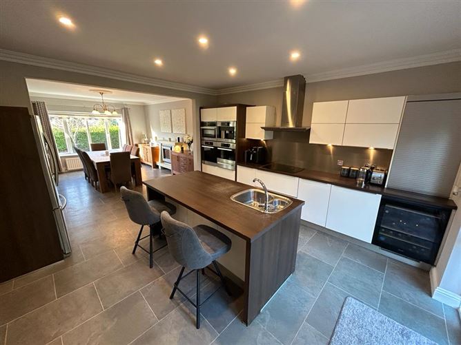 9 Heatherfield Lawn, Carrigaline, Cork