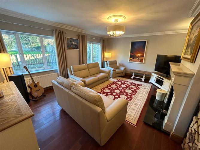 9 Heatherfield Lawn, Carrigaline, Cork