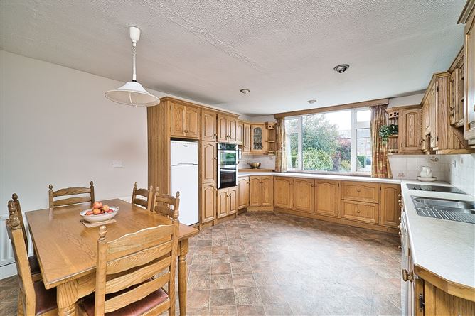 2 Standhouse Road, Newbridge, Co. Kildare
