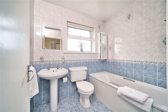 2 Standhouse Road, Newbridge, Co. Kildare