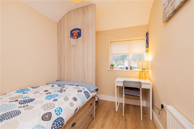 4 SHANOWEN GROVE, Santry, Dublin 9