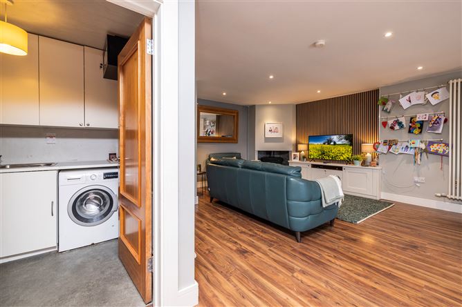 4 SHANOWEN GROVE, Santry, Dublin 9