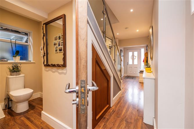 4 SHANOWEN GROVE, Santry, Dublin 9