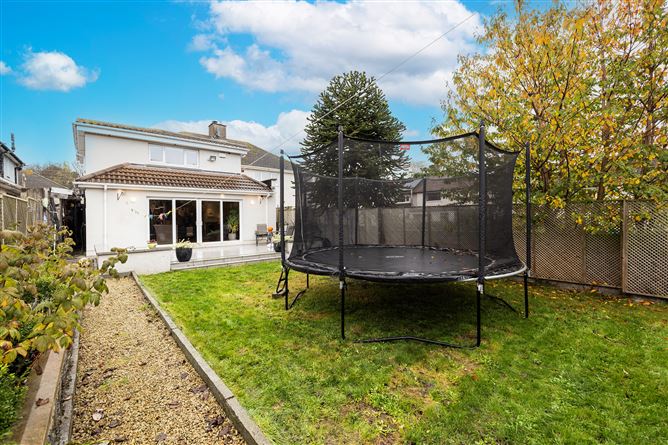 4 SHANOWEN GROVE, Santry, Dublin 9