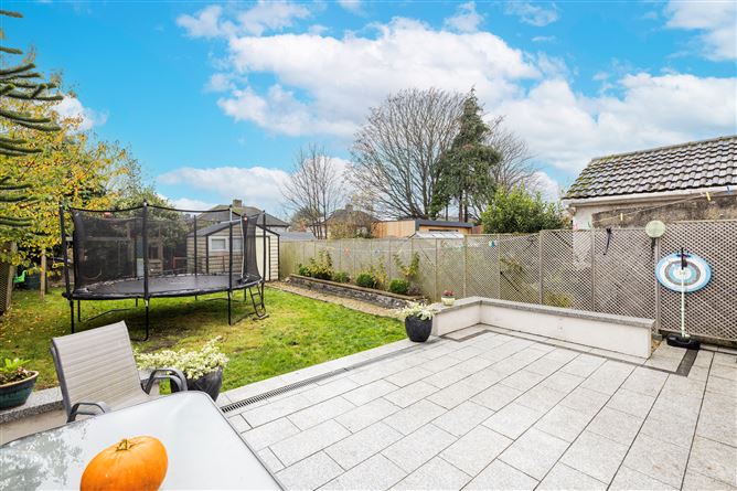 4 SHANOWEN GROVE, Santry, Dublin 9