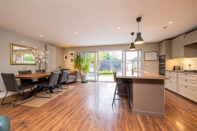 4 SHANOWEN GROVE, Santry, Dublin 9