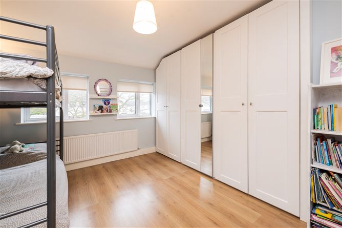 4 SHANOWEN GROVE, Santry, Dublin 9