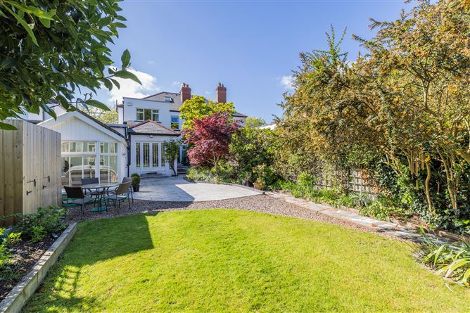 https://photos-a.propertyimages.ie/media/1/6/6/4927661/f3b10f78-bcef-4bb1-b4e6-9d89d44baf20_l.jpg