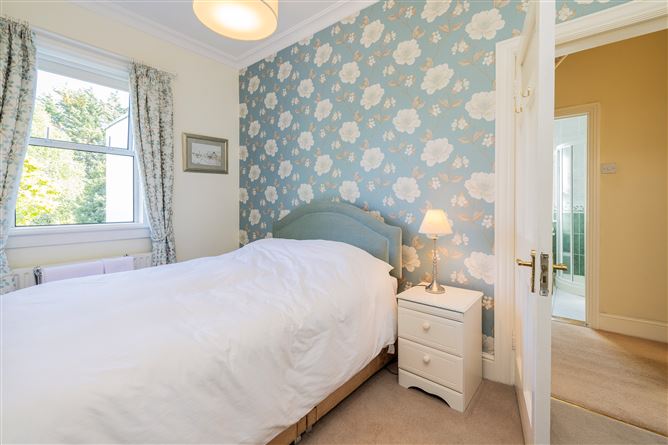 https://photos-a.propertyimages.ie/media/1/6/6/4927661/f3b10f78-bcef-4bb1-b4e6-9d89d44baf20_l.jpg
