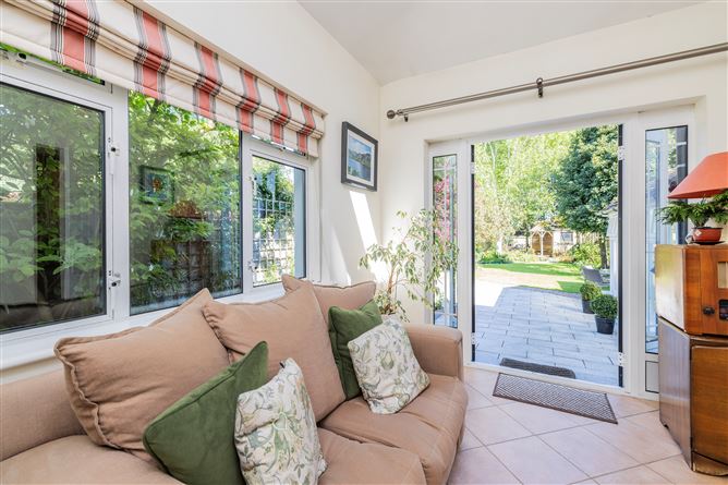 https://photos-a.propertyimages.ie/media/1/6/6/4927661/f3b10f78-bcef-4bb1-b4e6-9d89d44baf20_l.jpg