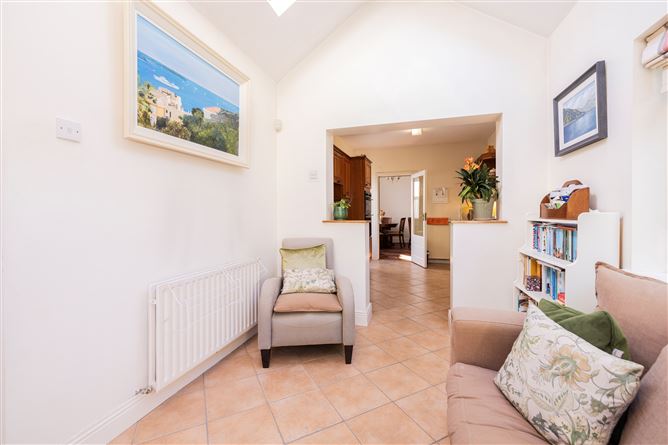 https://photos-a.propertyimages.ie/media/1/6/6/4927661/f3b10f78-bcef-4bb1-b4e6-9d89d44baf20_l.jpg