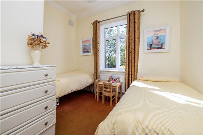 https://photos-a.propertyimages.ie/media/1/6/6/4927661/f3b10f78-bcef-4bb1-b4e6-9d89d44baf20_l.jpg