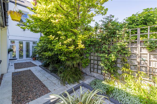 https://photos-a.propertyimages.ie/media/1/6/6/4927661/f3b10f78-bcef-4bb1-b4e6-9d89d44baf20_l.jpg