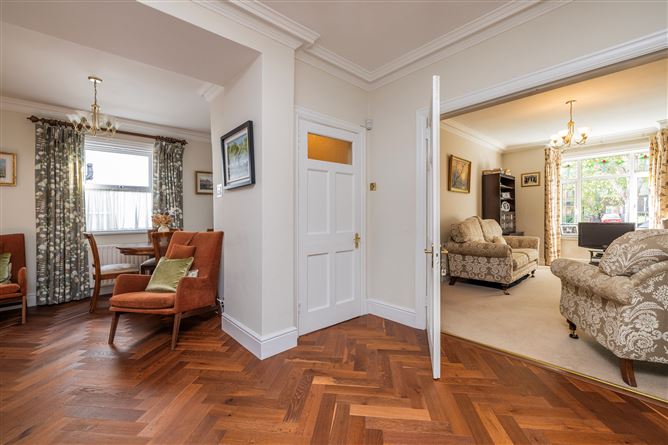 https://photos-a.propertyimages.ie/media/1/6/6/4927661/f3b10f78-bcef-4bb1-b4e6-9d89d44baf20_l.jpg