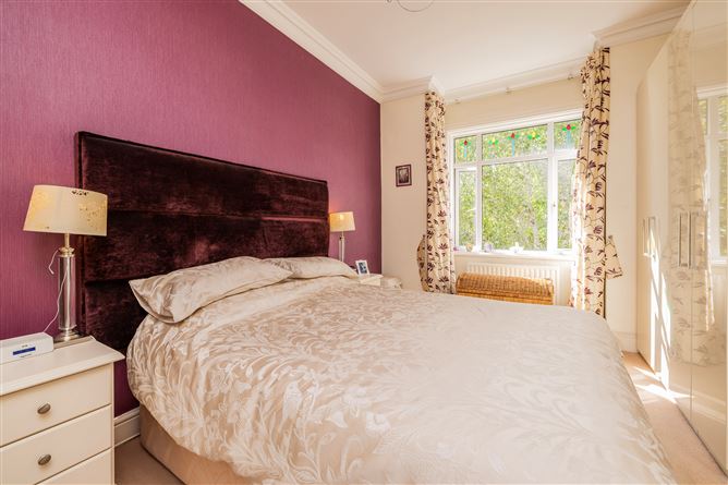 https://photos-a.propertyimages.ie/media/1/6/6/4927661/f3b10f78-bcef-4bb1-b4e6-9d89d44baf20_l.jpg