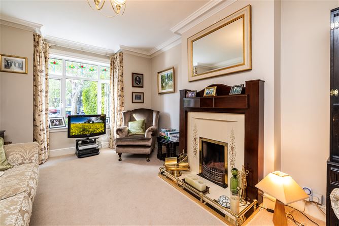 https://photos-a.propertyimages.ie/media/1/6/6/4927661/f3b10f78-bcef-4bb1-b4e6-9d89d44baf20_l.jpg