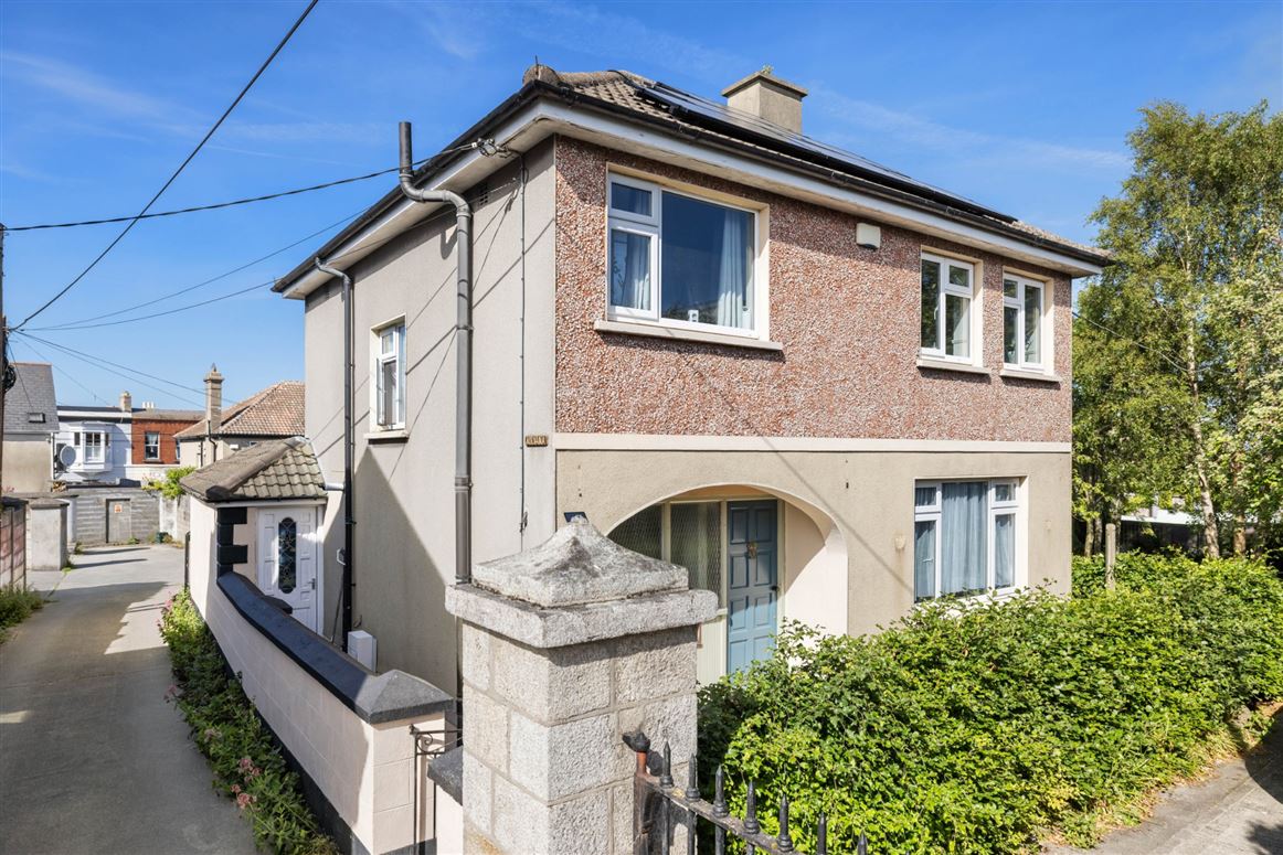 Nirvana, Crutchley Lane, Main Street, Bray, Co. Wicklow