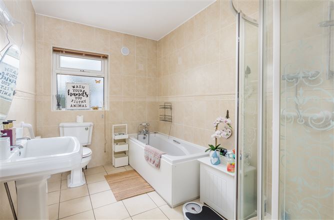 Ballindrimley Road, Castlerea, Co. Roscommon