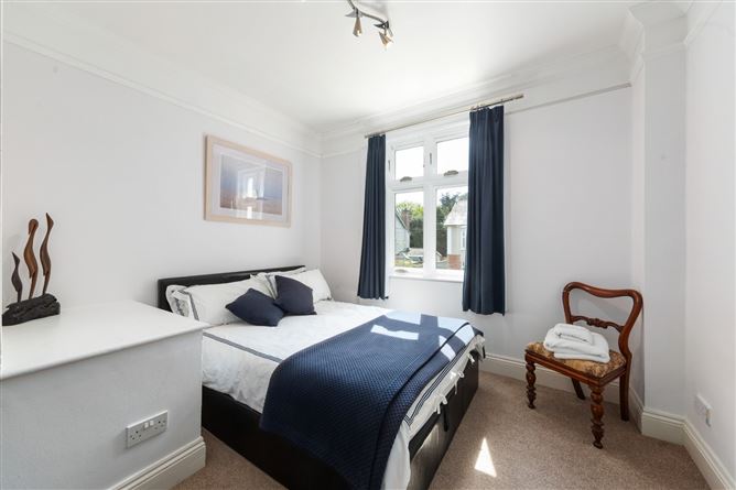 https://photos-a.propertyimages.ie/media/1/6/7/4997761/9c394711-0741-425c-8d33-5a251e7588ce_l.jpg