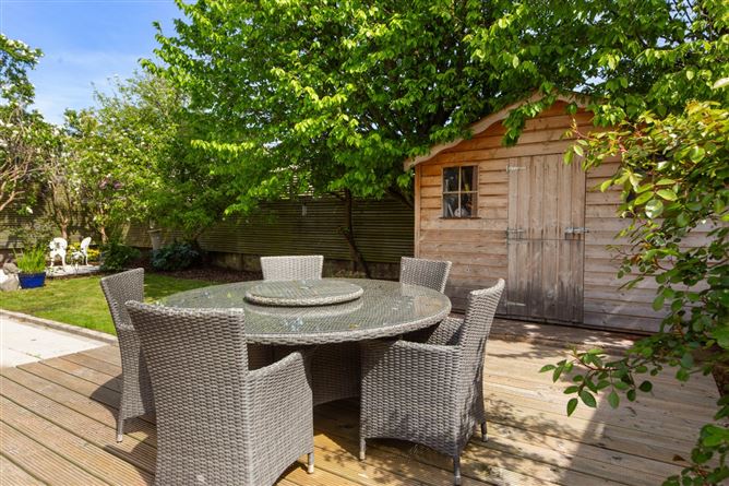 https://photos-a.propertyimages.ie/media/1/6/7/4997761/9c394711-0741-425c-8d33-5a251e7588ce_l.jpg