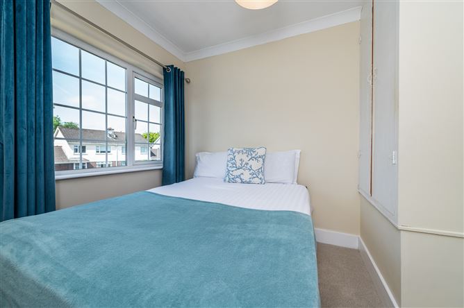 https://photos-a.propertyimages.ie/media/1/6/7/5008761/d432de76-f7fe-4e11-9cf0-365d4b512a0c_l.jpg