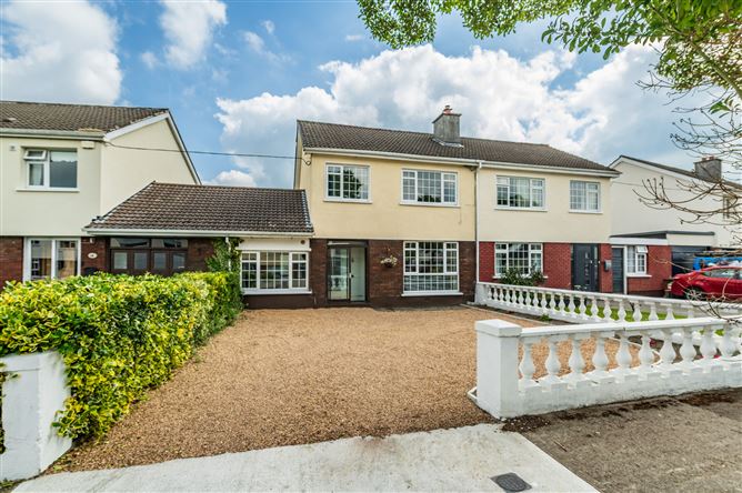 https://photos-a.propertyimages.ie/media/1/6/7/5008761/d432de76-f7fe-4e11-9cf0-365d4b512a0c_l.jpg