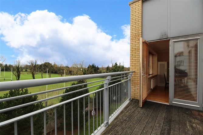 14 Kinsella Hall, Collegewood, Castleknock, Dublin 15