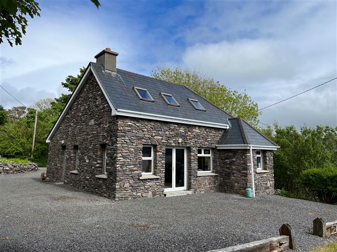 Main image for Ref 1009 - Railway Cottage, Dooneen, Caherciveen, Kerry