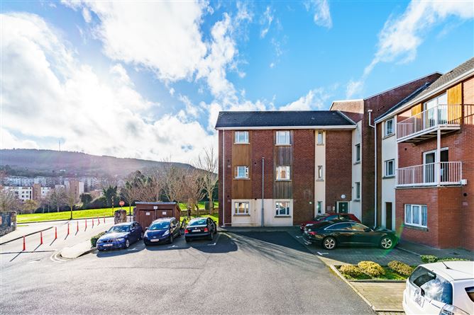 3 Grianan Fidh, Aikens Village, Stepaside, Dublin 18