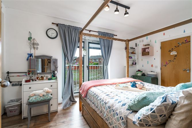 3 Grianan Fidh, Aikens Village, Stepaside, Dublin 18