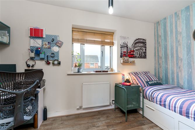 3 Grianan Fidh, Aikens Village, Stepaside, Dublin 18