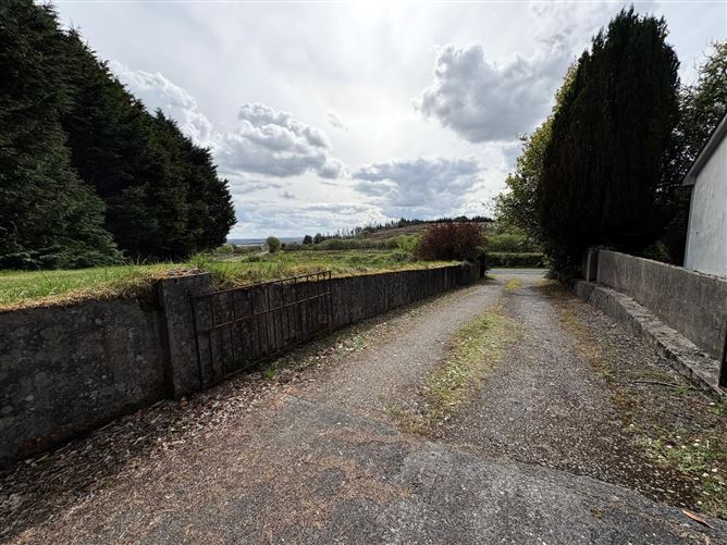 Sroove, Monasteraden, Sligo