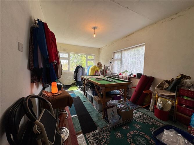 Sroove, Monasteraden, Sligo