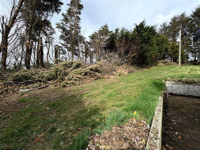 Sroove, Monasteraden, Sligo