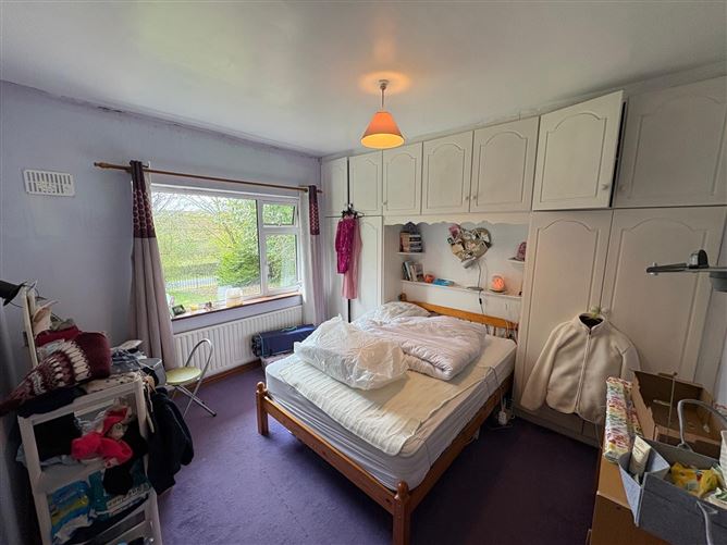 Sroove, Monasteraden, Sligo