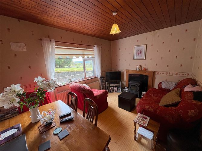 Sroove, Monasteraden, Sligo