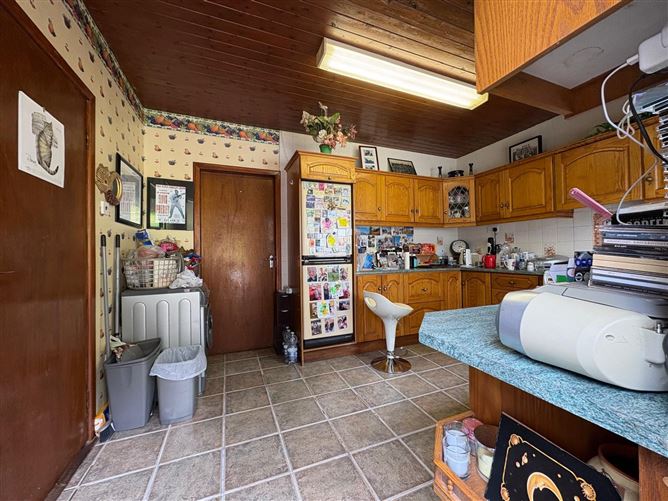 Sroove, Monasteraden, Sligo