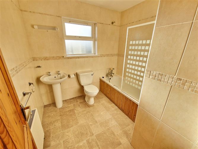 46 Ballymoneen, Tulla Road, Ennis, Co. Clare