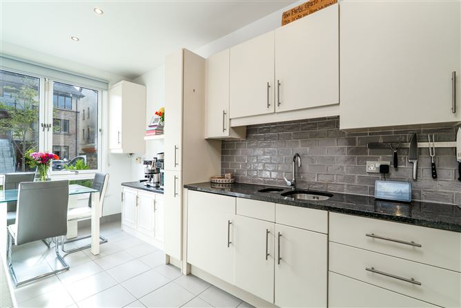 25 Belarmine Place, Stepaside,   Dublin 18