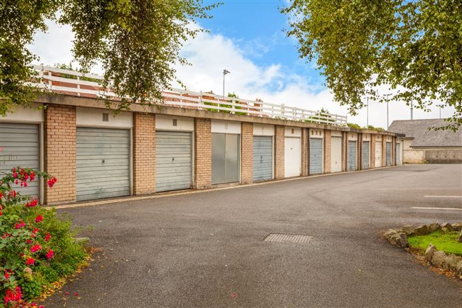 20 Renoir, St James's Court, Ballsbridge, Dublin 4