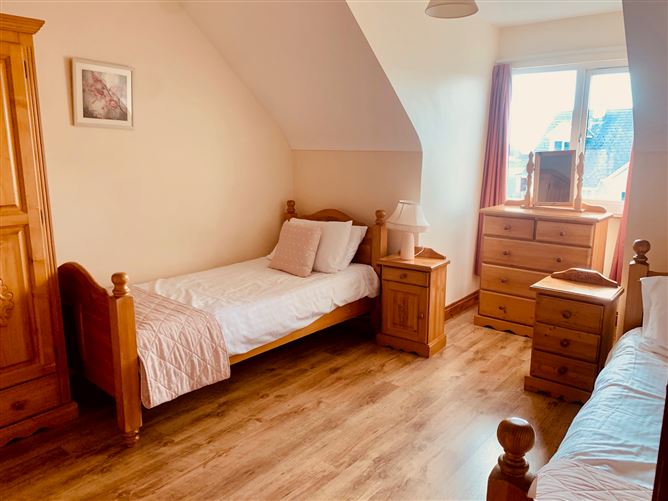 No. 16 Portbeg, Magheracar, Bundoran, Donegal