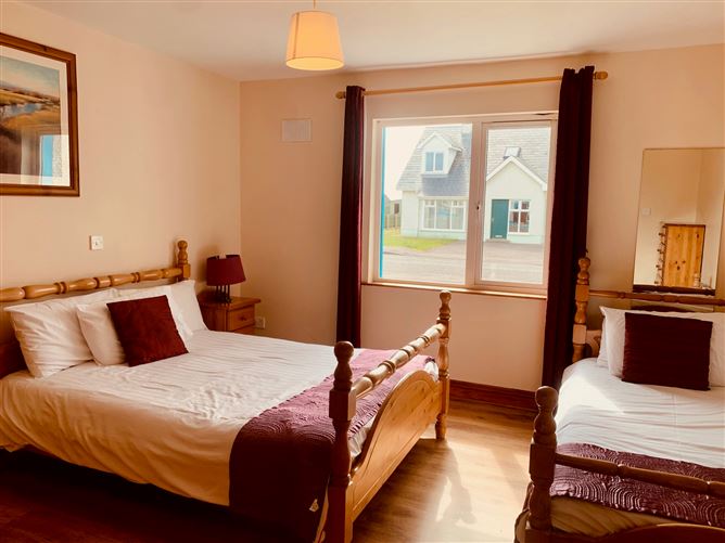 No. 16 Portbeg, Magheracar, Bundoran, Donegal