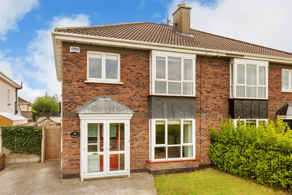 25 Johnsbridge Park, Lucan, Co. Dublin