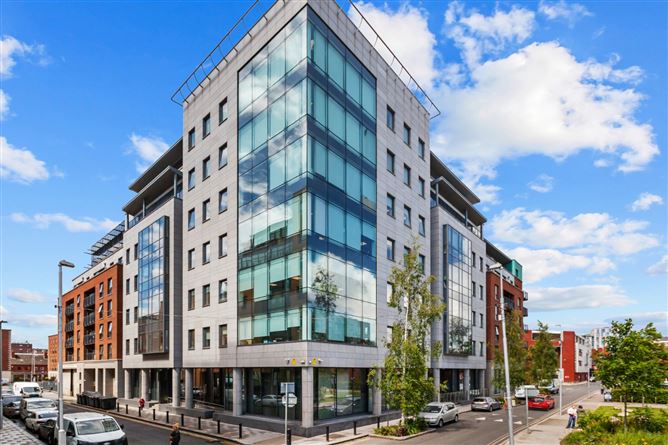 37 Gloucester Square, Dublin 1